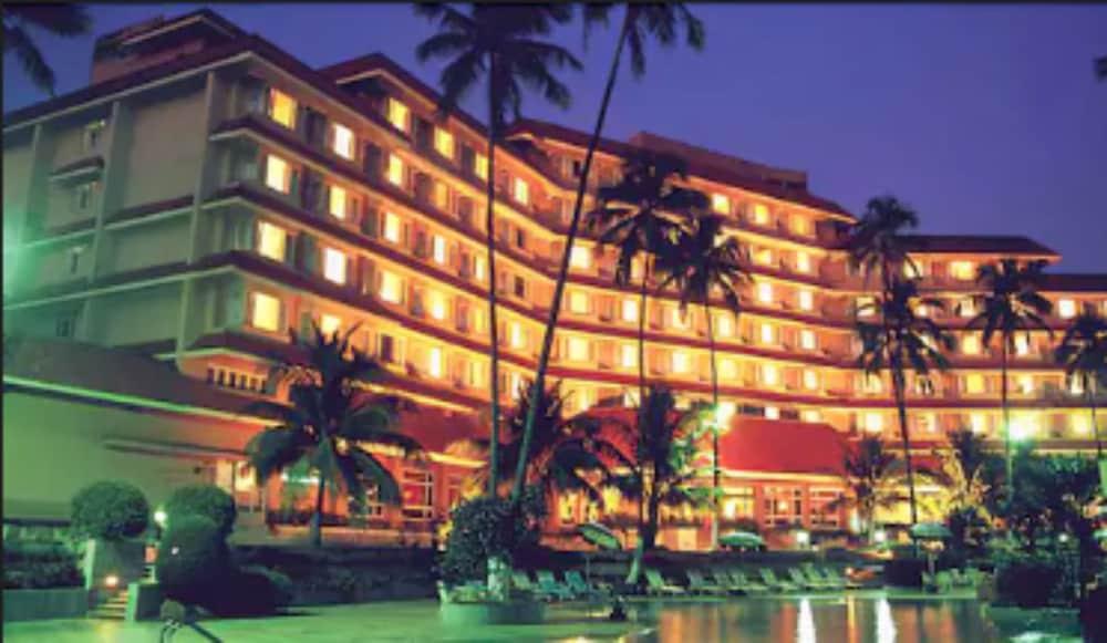 The Retreat Hotel & Convention Centre Mumbai Eksteriør bilde