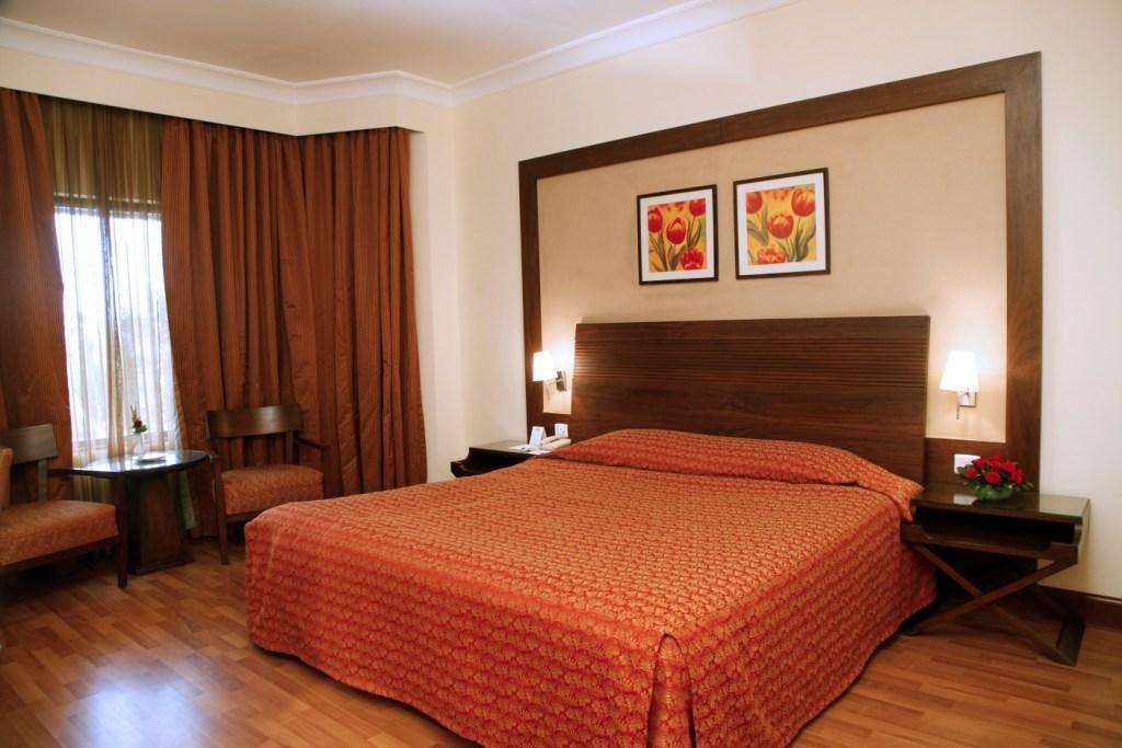 The Retreat Hotel & Convention Centre Mumbai Eksteriør bilde