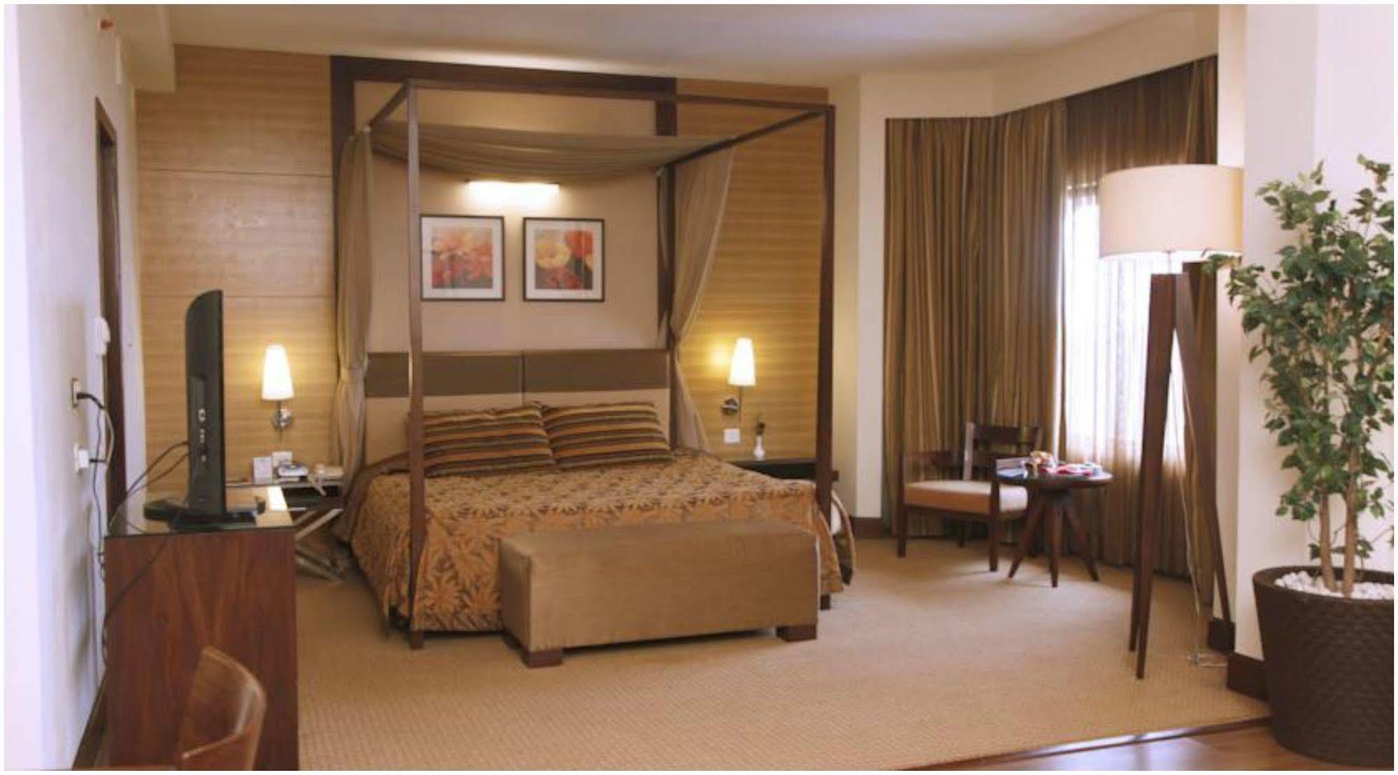 The Retreat Hotel & Convention Centre Mumbai Eksteriør bilde