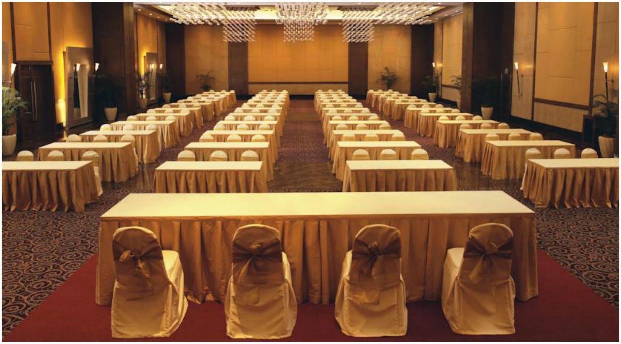 The Retreat Hotel & Convention Centre Mumbai Eksteriør bilde
